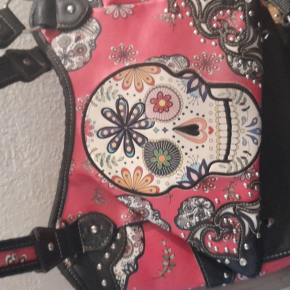 Purses - Picture 5 of 14